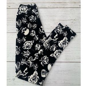 Velvet skull and roses leggings